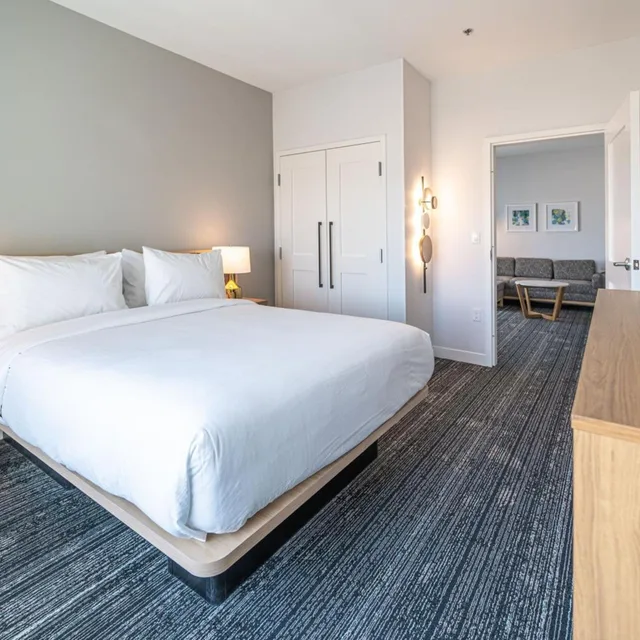 جناح ركني بسرير كوين بغرفة نوم واحدة، TownePlace Suites by Marriott Las Vegas North I-15 1/10
