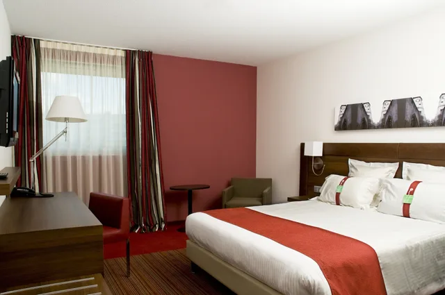 غرفة قياسية بسرير كينج، HOLIDAY INN MULHOUSE 2/10