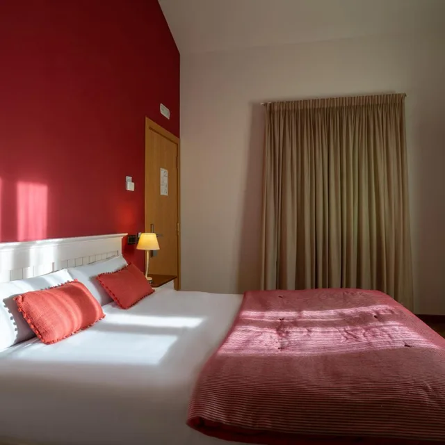 جناح، Hotel Can Galvany 2/10