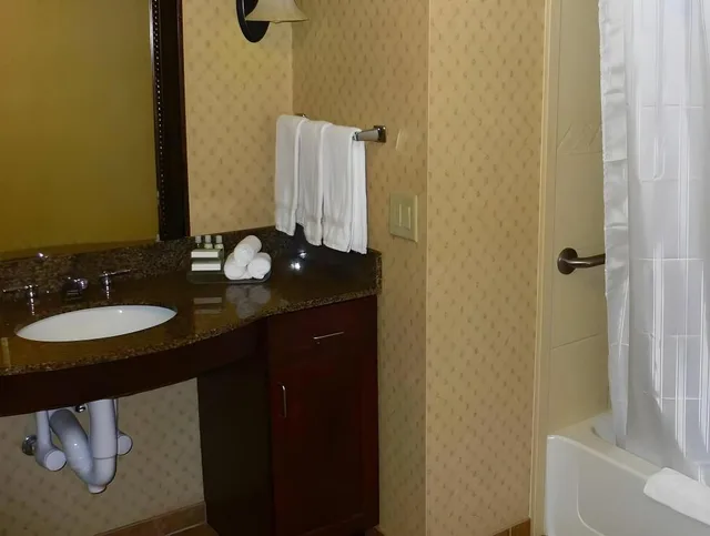 1 Bedroom, Boardroom, Suite, King Bed، Homewood Suites by Hilton Davidson 7/9