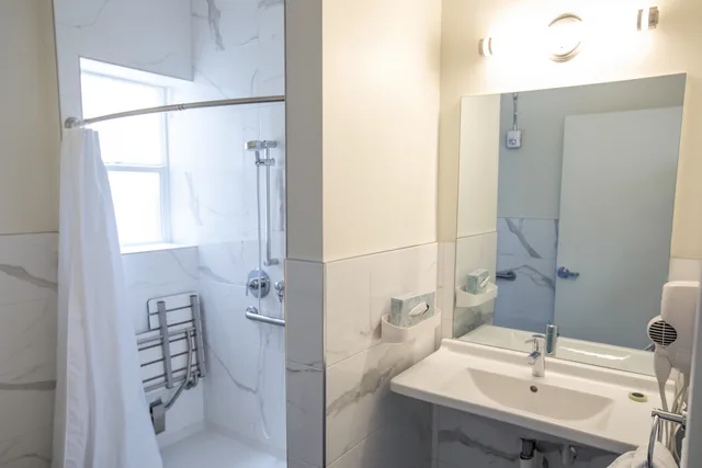 Family, Suite, Triple, Accessible, Hotel Des Arts 5/6