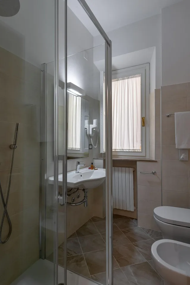 غرفة مفردة، Albergo Reggio 4/12