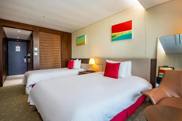 غرفة ديلوكس عائلية بسريرين منفصلين وسرير مزدوج وسرير فردي، Ramada by Wyndham Jeju Hamdeok 2/4