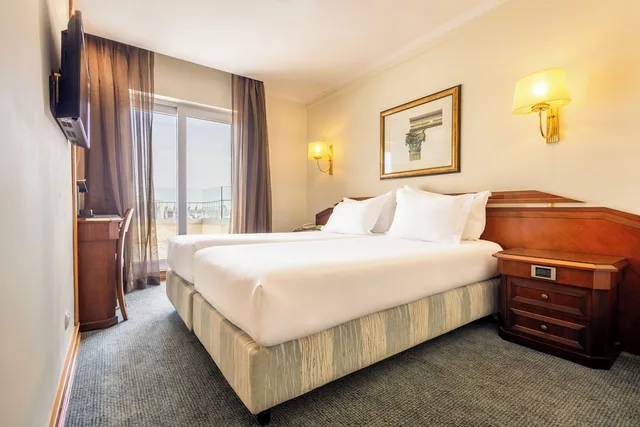 غرفة سوبيريور بسريرين منفصلين بشرفة، Sana Rex Hotel 2/6