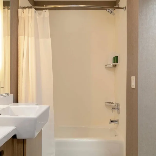 جناح بسرير كينج مع سرير سحّاب إضافي مع أريكة، SpringHill Suites by Marriott Cape Canaveral Cocoa Beach 7/10