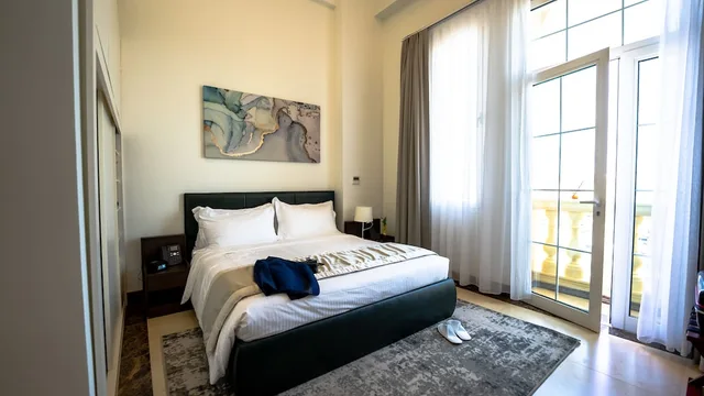 غرفة ديلوكس بسريرين كوين بغرفتي نوم، Somerset Al Mansoura Doha 2/7