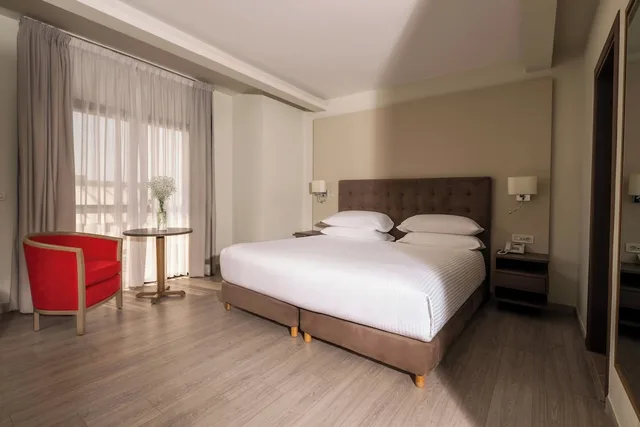 Premium, Queen Bed, Slope View، INTERCONTINENTAL MZAAR LEBANON MOUNTAIN 4/8