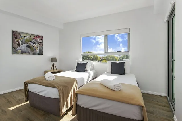 شقة بإطلالة على البحر بـ3 غرف نوم، Proximity Waterfront Apartments 2/5