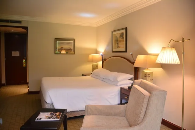 جناح ديلوكس بسرير كينج، Fairmont The Norfolk 4/6