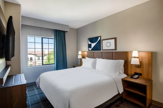 جناح بغرفتي نوم لذوي الإعاقة، Staybridge Suites Phoenix-Glendale 3/6