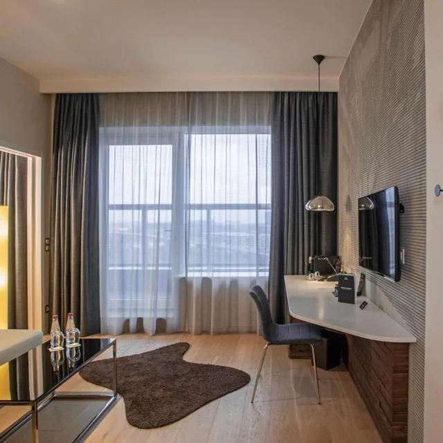 جناح بشرفة، Radisson Collection Hotel Old Mill Belgrade 8/8