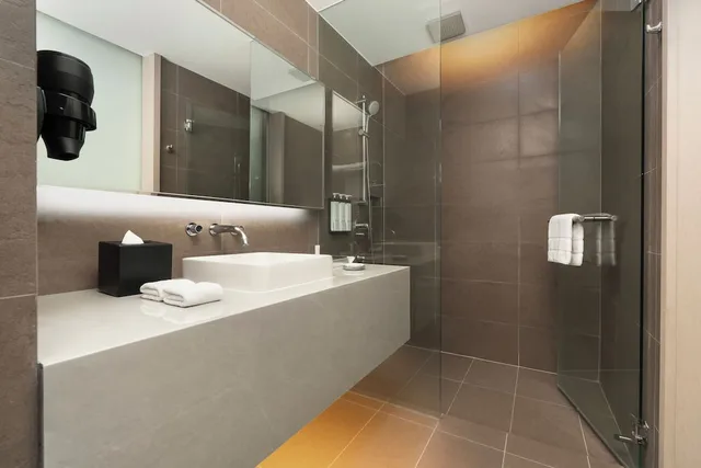 غرفة بسرير كينج مع أريكة، Hyatt Place Bangkok Sukhumvit 1 4/4