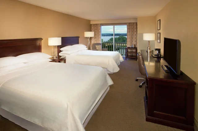 جناح كلوب بسريرين مزدوجين بإطلالة على النهر، Sheraton Louisville Riverside Hotel 2/2