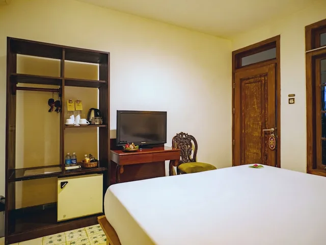 غرفة ديلوكس بسرير مزدوج، Hotel Tugu Blitar 2/4