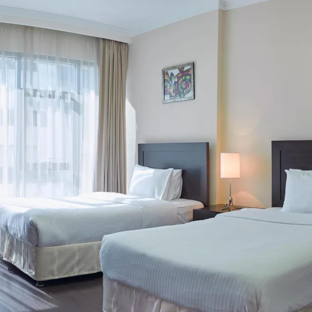 جناح بإطلالة على المدينة بـ3 غرف نوم، Tulip Hotel and Suites 1/9