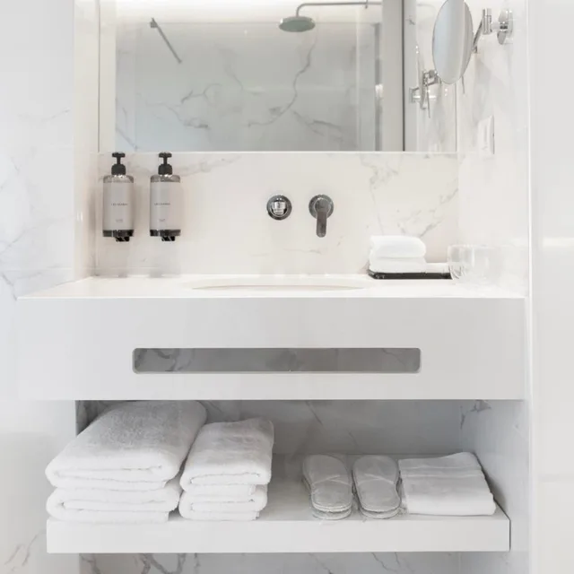 غرفة قياسية ثلاثية بسرير مزدوج، Luwian Athens Boutique Hotel 3/5