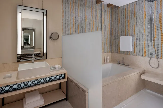 غرفة كلوب بسرير كينج، Marriott Marquis Dubai Creek 3/3
