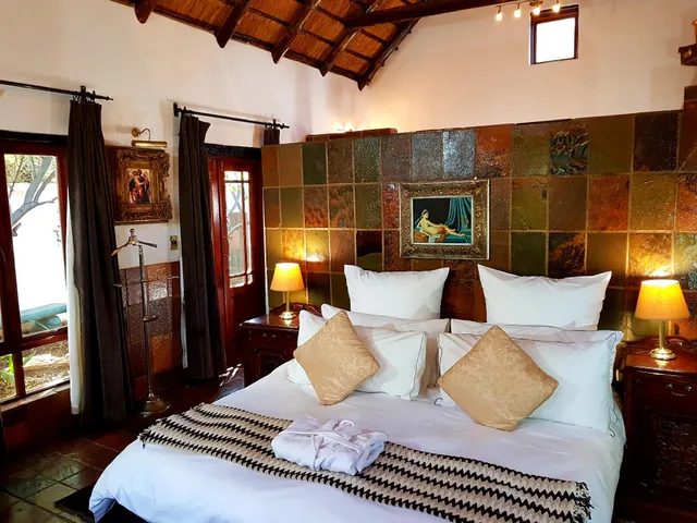 جناح ملكي بسرير كينج، Kedar Heritage Lodge Conference Centre Spa 1/2