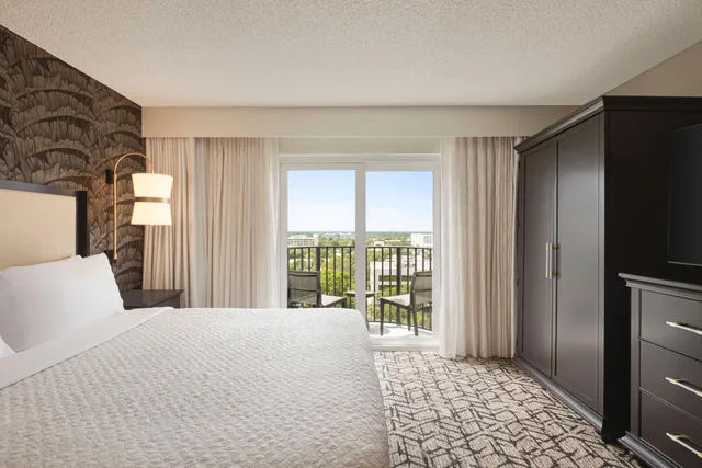 جناح بريميوم بسريرين كوين بغرفتين، Embassy Suites by Hilton Fort Lauderdale 17th Street 2/3