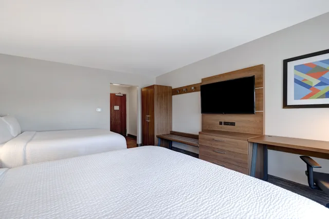غرفة بسريرين كوين، Holiday Inn Express & Suites Ann Arbor - University South 1/5