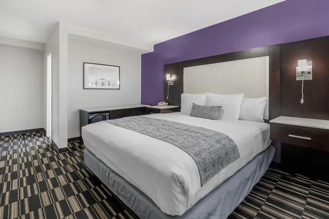 غرفة قياسية بسرير كينج، Surestay Hotel By Best Western Beverly Hills West 8/10