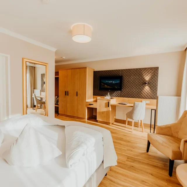 غرفة ديلوكس، Post Seefeld - Wellnesshotel Tirol 3/6