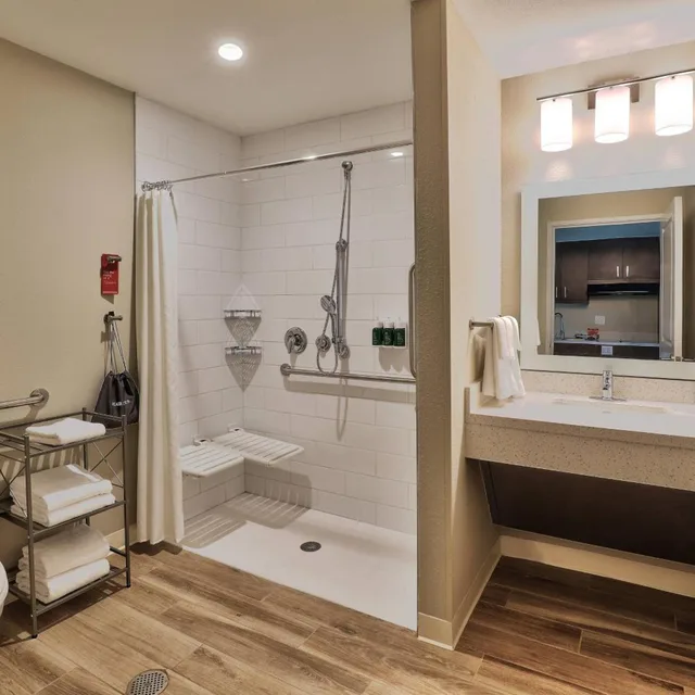 استوديو بسرير كينج وسريرين كوين بإطلالة على المدينة لذوي الإعاقة، TownePlace Suites by Marriott Albuquerque Old Town 4/5