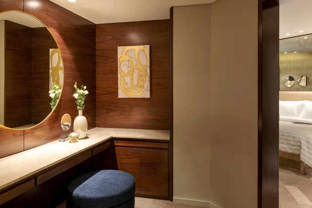 Premium, Suite, Le Meridien Dubai Hotel and Conference Centre 8/8