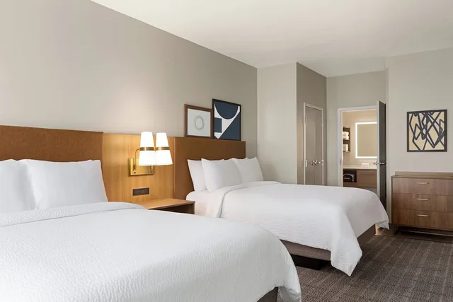جناح بسريرين كوين بغرفة نوم واحدة بمطبخ لذوي الإعاقة، Staybridge Suites Manteca, an IHG Hotel 1/3