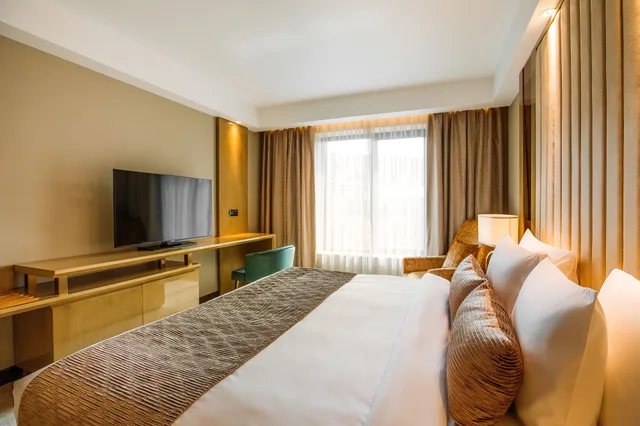 غرفة سوبيريور بسرير كينج، Marjan Plaza Hotel 3/4