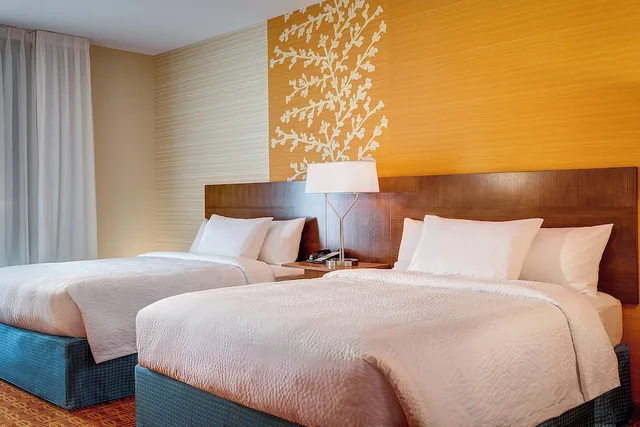 Room, 2 Queen Beds, Fairfield by Marriott Inn & Suites Columbus 1/8