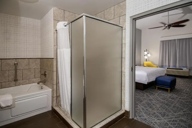 1 Bedroom, Suite, King Bed, Sofa, Hampton Inn West Monroe 6/8