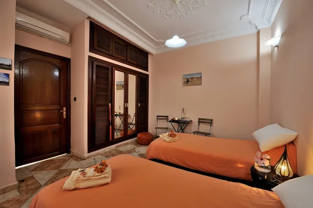 غرفة سوبيريور بسرير كوين، L'Hostel 1/3