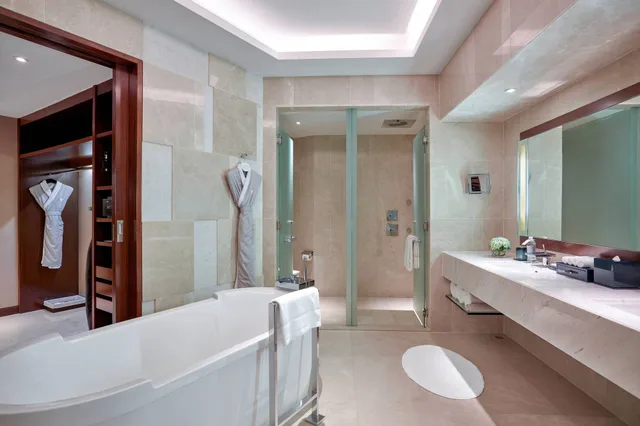 جناح تنفيذي بسرير كينج بإطلالة على البحيرة، Jw Marriott Hotel Hanoi 3/4