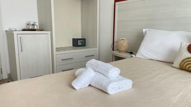غرفة بسرير مزدوج بشرفة، Hotel da Cesare - Maluentu 2/3