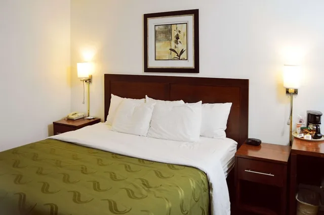 غرفة بسرير كوين لذوي الإعاقة، Quality Inn Yosemite Valley Gateway 1/2