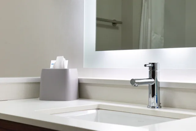 غرفة قياسية بسرير كينج لذوي الإعاقة، Holiday Inn Express And Suites Ottumwa 5/5