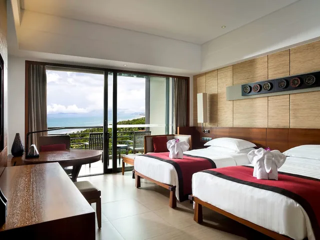 غرفة سوبيريور بسريرين منفصلين بإطلالة على الحديقة، Pullman Oceanview Sanya Bay Resort and Spa 3/7