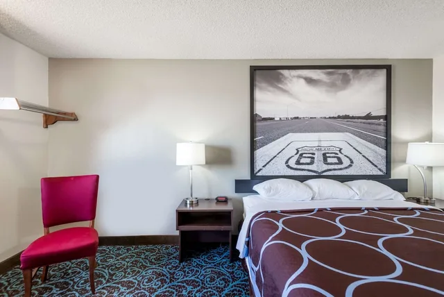 غرفة بسرير كينج، Super 8 By Wyndham Tucumcari 2/3