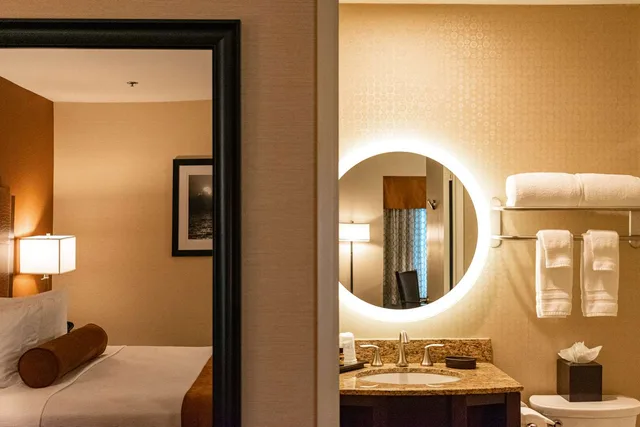 غرفة بسرير كينج، Best Western Plus Suites Hotel Coronado Island 5/5