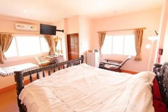 جناح جونيور بسرير كينج، Maesai Orchid Hotel 1/2