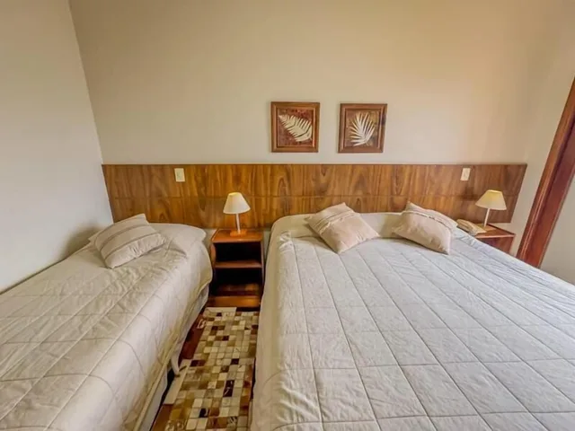 غرفة قياسية ثلاثية بسرير كوين وسرير فردي، Pousada Victoria Villa 3/10