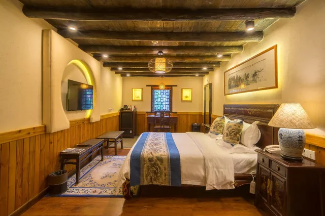 Elegant, Queen Bed، Yangshuo Ancient Garden Boutique Hotel 1/1