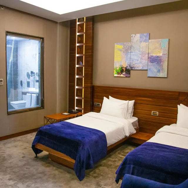 2 Bedrooms, Family Suite, Double Bed, Gold Majesty Hotel 3/11