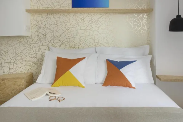 غرفة قياسية بسرير مزدوج، Hotel Izzy By Happyculture 2/3