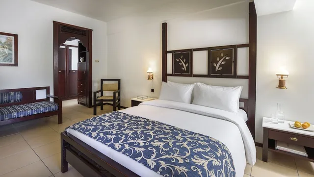 غرفة كومفورت بسرير مزدوج مع أريكة، Simantro Resort 1/10