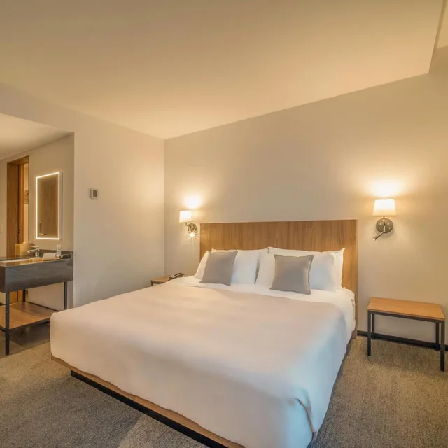 غرفة ديلوكس بسرير كينج، Stadia Suites Queretaro 3/6