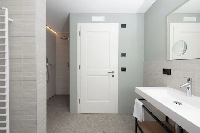 شقة حصرية بسرير كينج مع أريكة، Hortenberg Homes 5/7