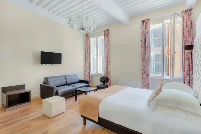 جناح جونيور بسرير كوين مع أريكة، Best Western Le Marquis de La Baume 3/5