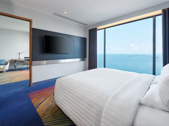 Marina Bay, Suite, King Bed, Sea View, Living Area, Balcony, Lounge Access، Novotel Marina Sriracha 3/10